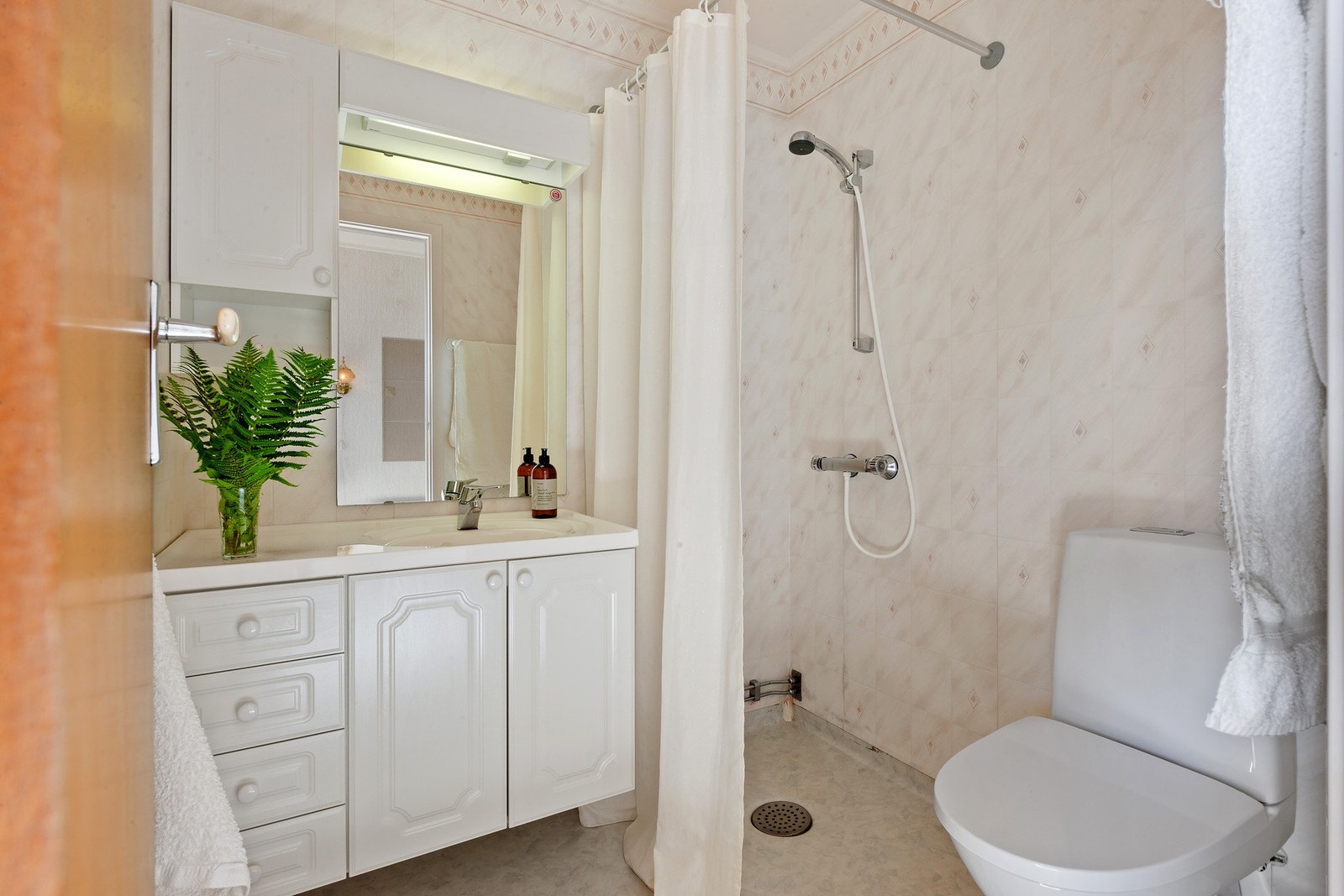 Bad i underetasje Galleribilde