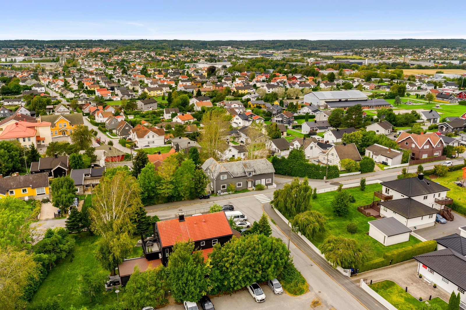 Eiendommen ligger kun en kort kjøretur fra sentrum! Galleribilde