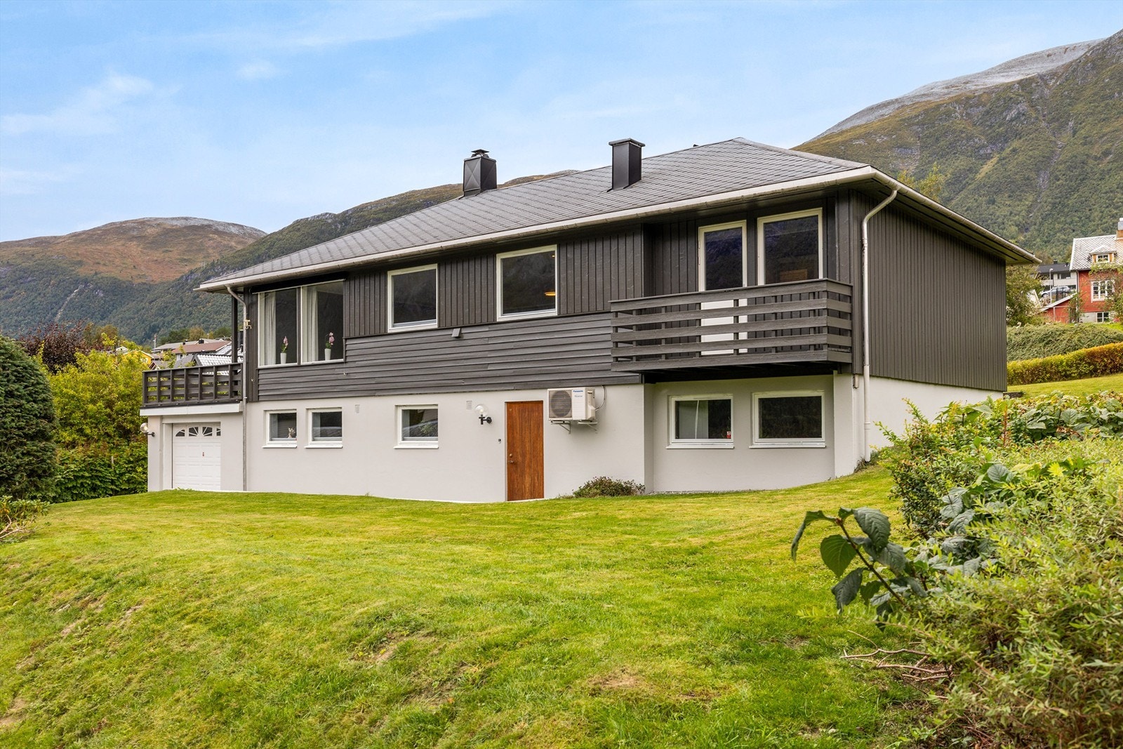 Velkommen til Hensbakken 2 - presentert av Mathias Hole v/Møremegling. Galleribilde