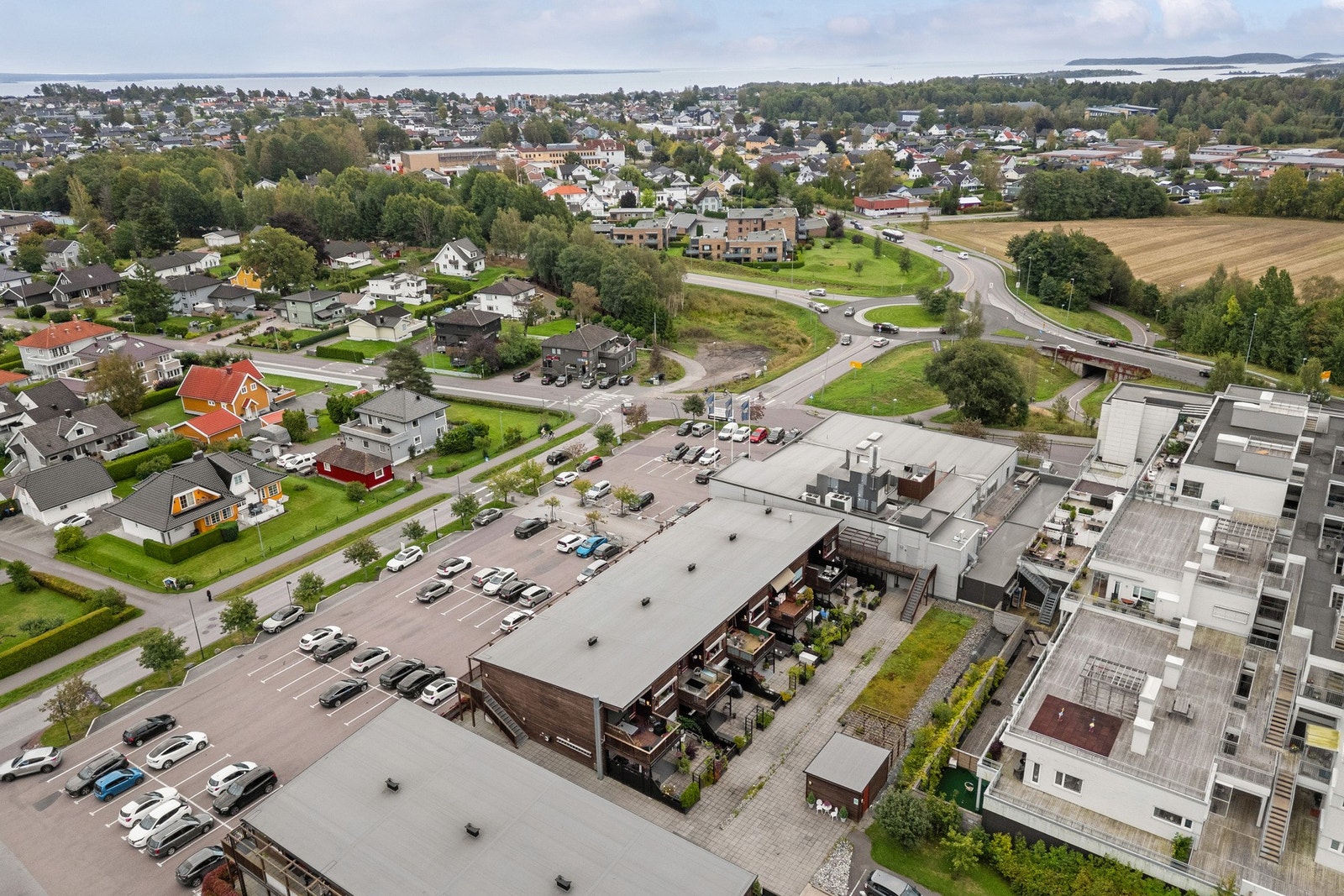 Kort vei til Tønsberg sentrum - kun 2 km med gang- og sykkelsti hele veien. Galleribilde