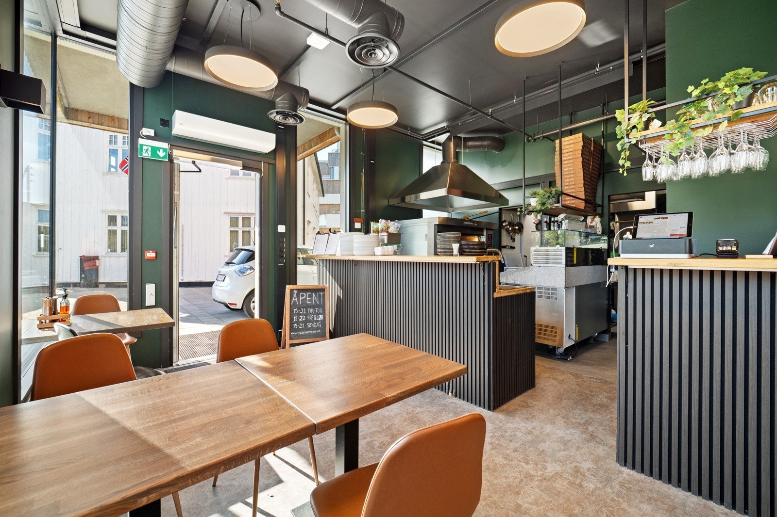I nærmiljøet finner du også den populære pizzeria Melvin. Galleribilde