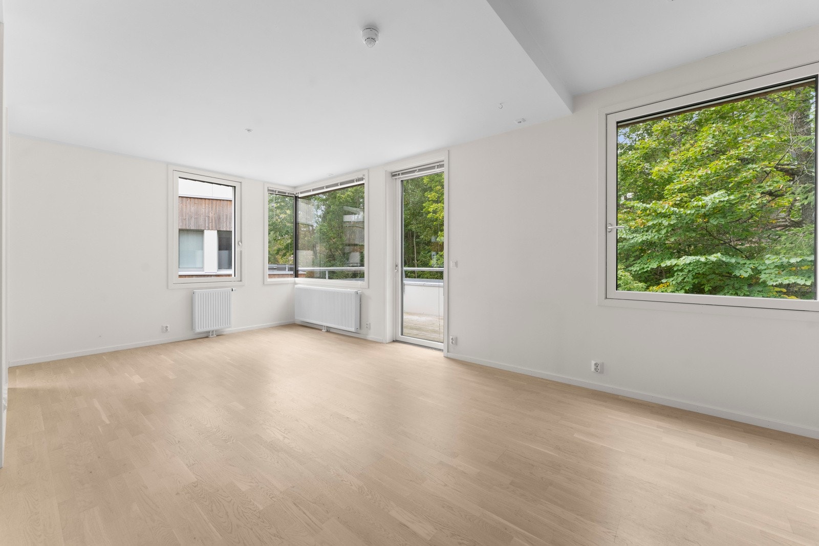 Leiligheten er fra 2021 og ligger i et attraktivt boligområde. Galleribilde