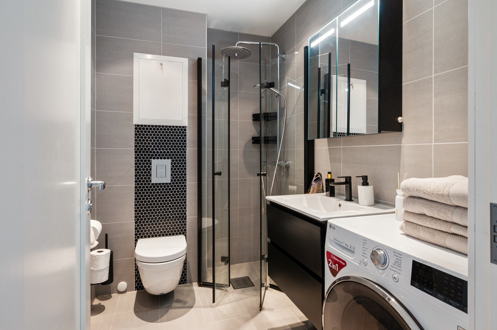 Delikat baderom som også ble pusset opp i 2020 Galleribilde