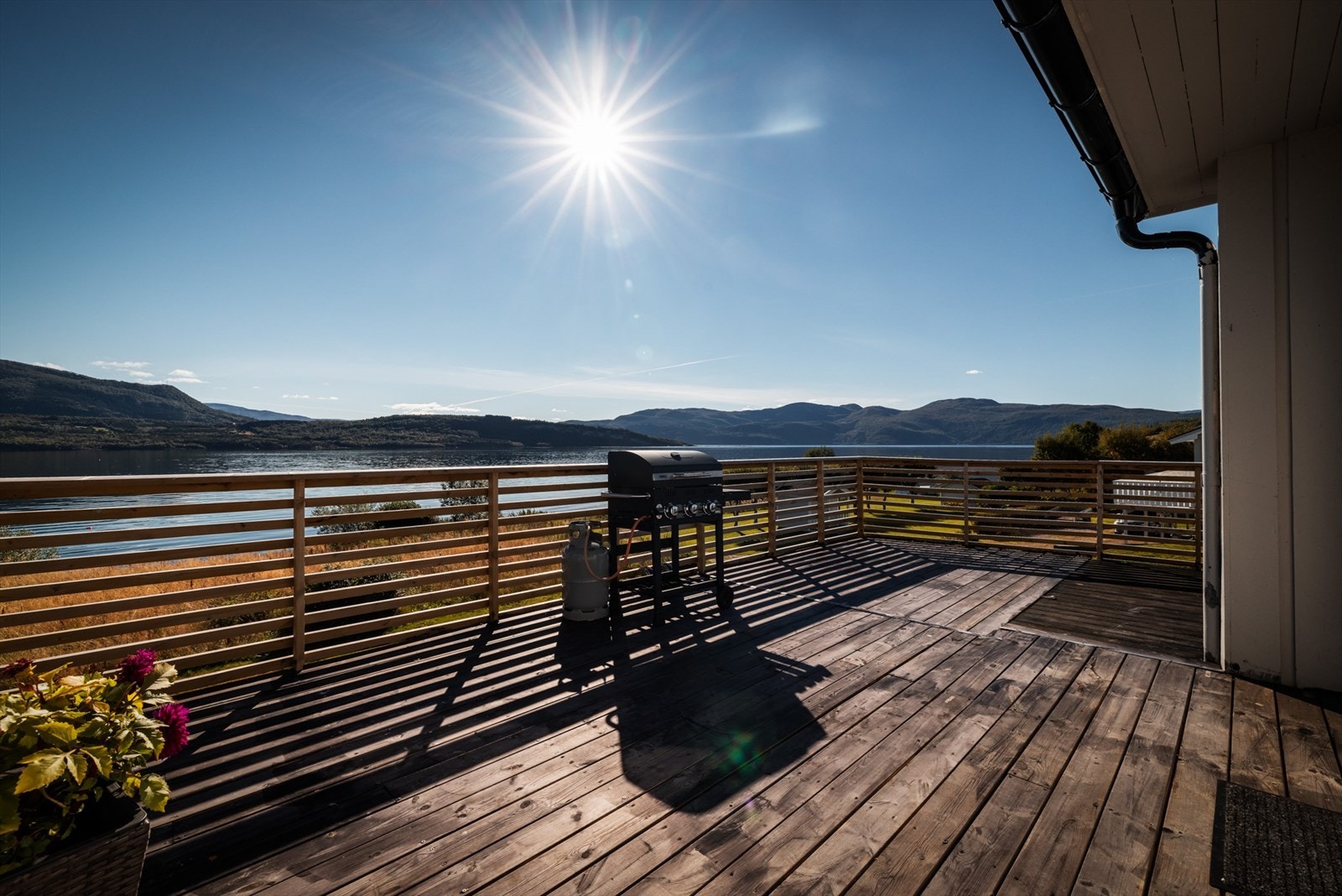 Stor balkong med flott utsikt Galleribilde