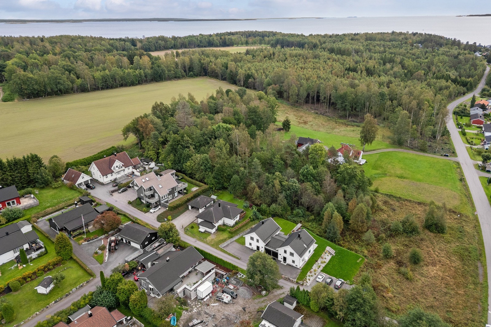 Essoskogen rett ved gir flotte turmuligheter året rundt, med skiløyper vinterstid når forholdene tillater det. Galleribilde