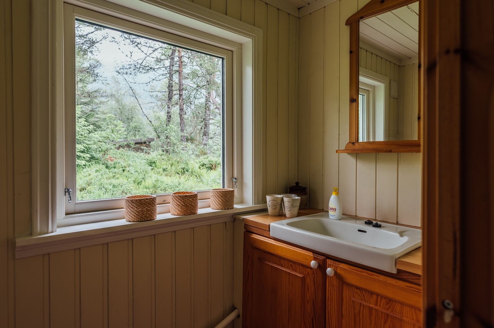 Bad med vask Galleribilde