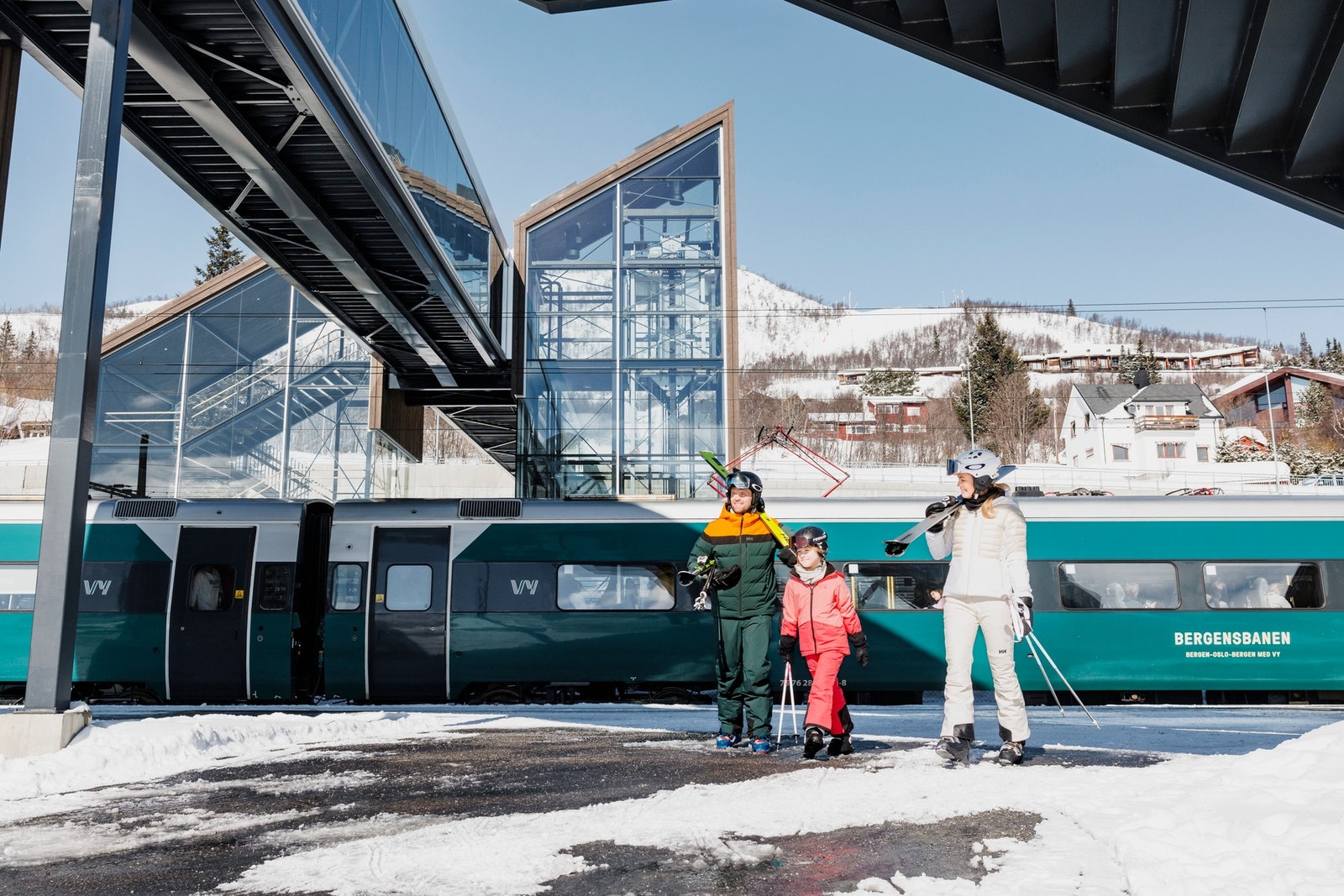 Geilo har kort vei fra Oslo og Bergen -  både med bil og tog (Foto: Paul Lockhart)