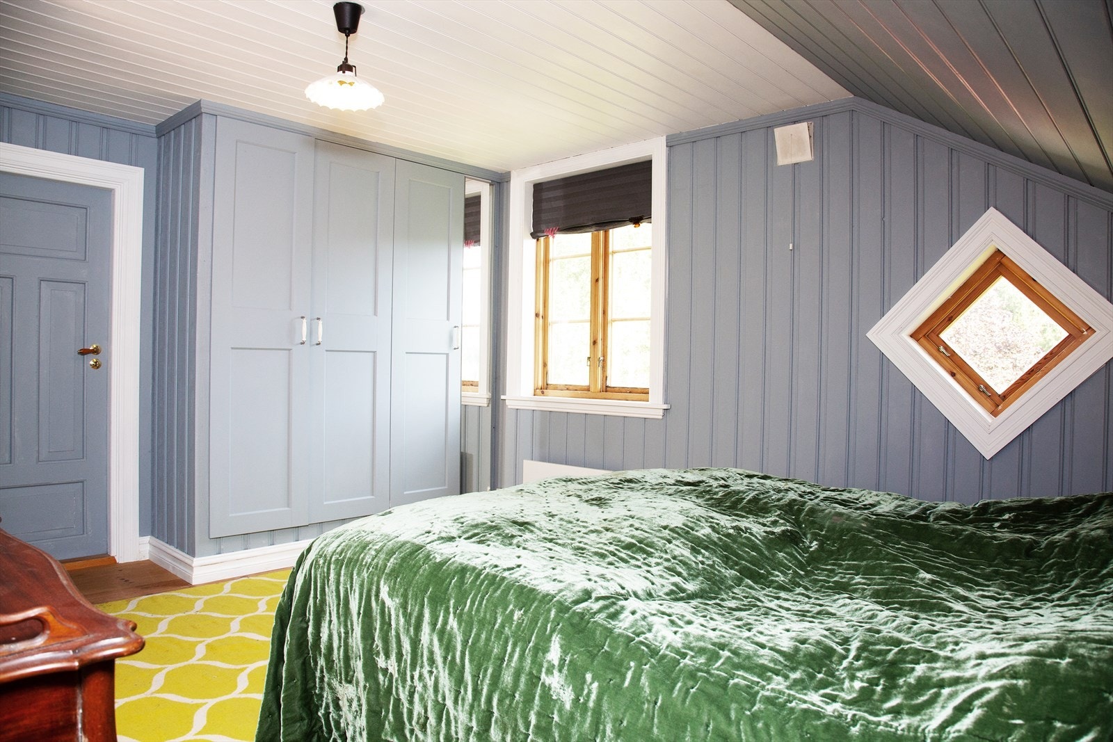 Hovedsoverom med garderobe og bod/walk-in. Galleribilde