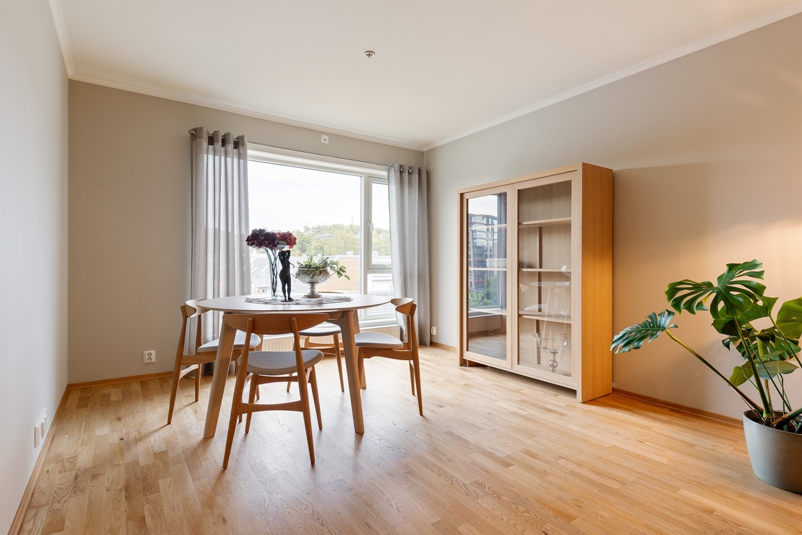 Her får du plass til et større bord for å få samlet familie og venner Galleribilde