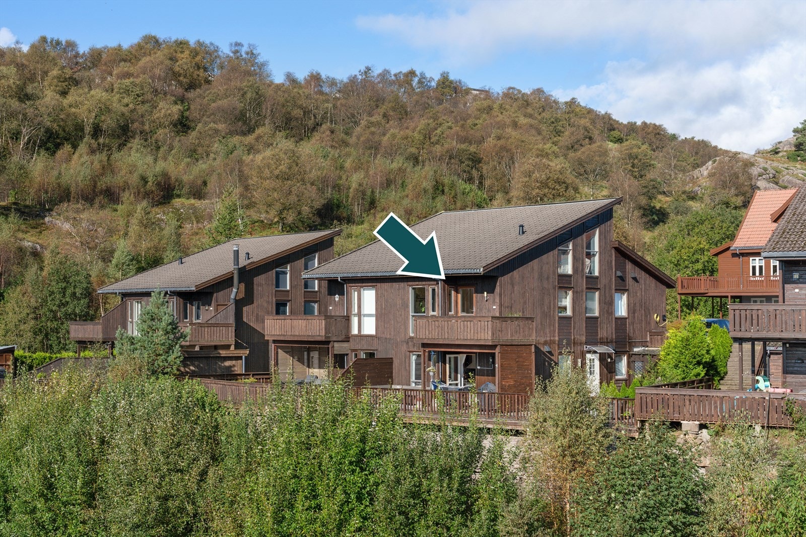 Gamle Hestnesvei 98B er en attraktiv leilighet med flott beliggenhet i Lygre. Galleribilde