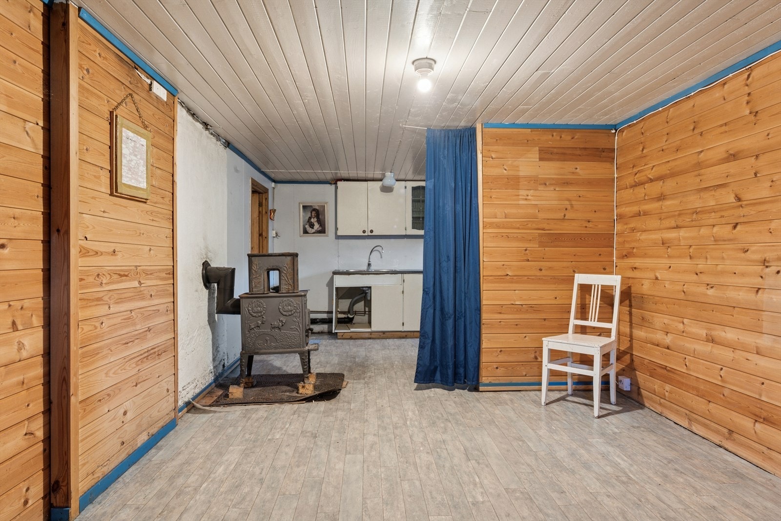 Det gjøres oppmerksom på at innredningen av kjelleren ikke stemmer med de originale byggetegningene. (Se tilstandsrapport for nærmere info) Galleribilde