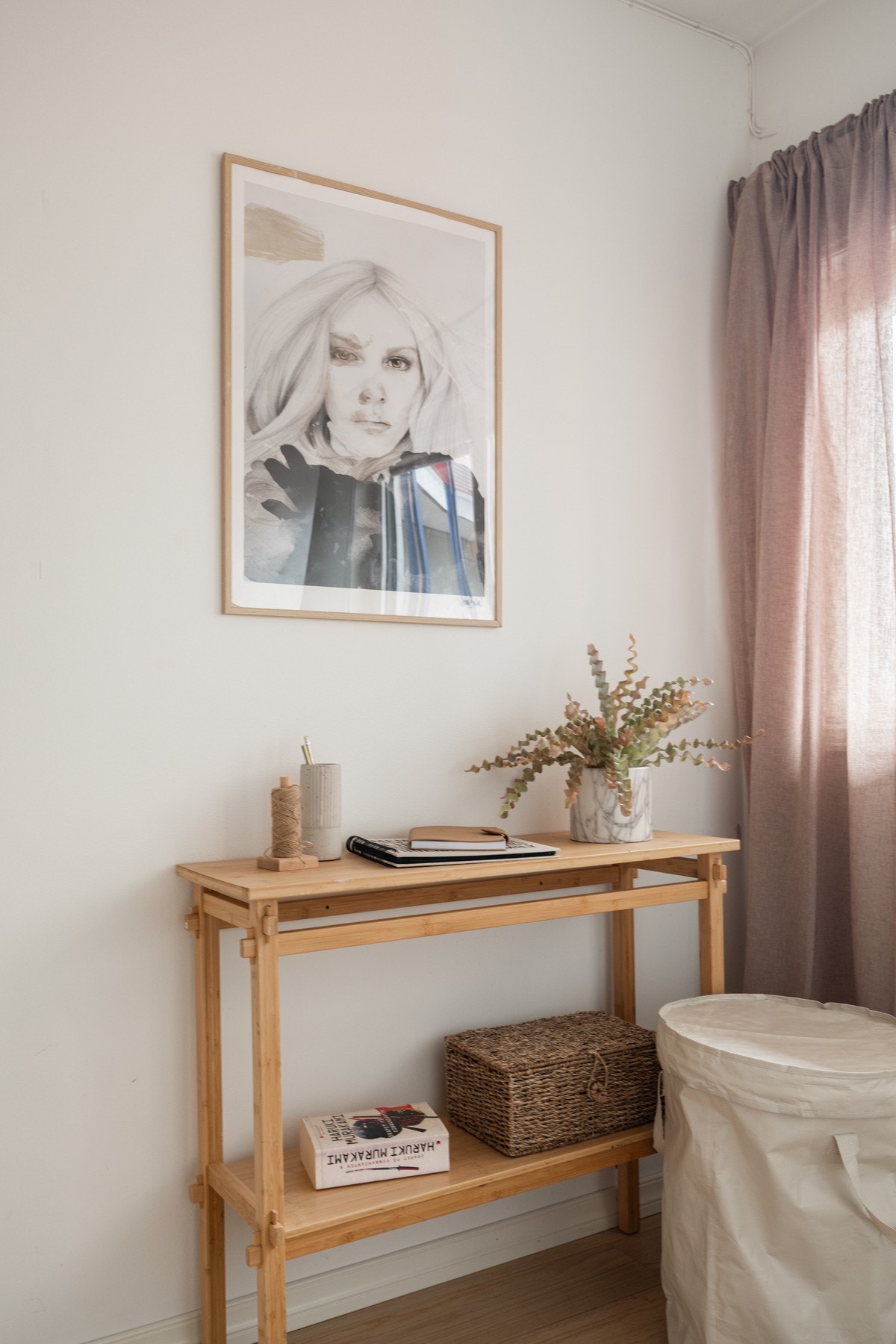 Leiligheten ligger i et veldrevet borettslag, hvor borettslaget oppgraderte nettavtalen med OBOS Open Net for bedre nettverksdekning. Galleribilde