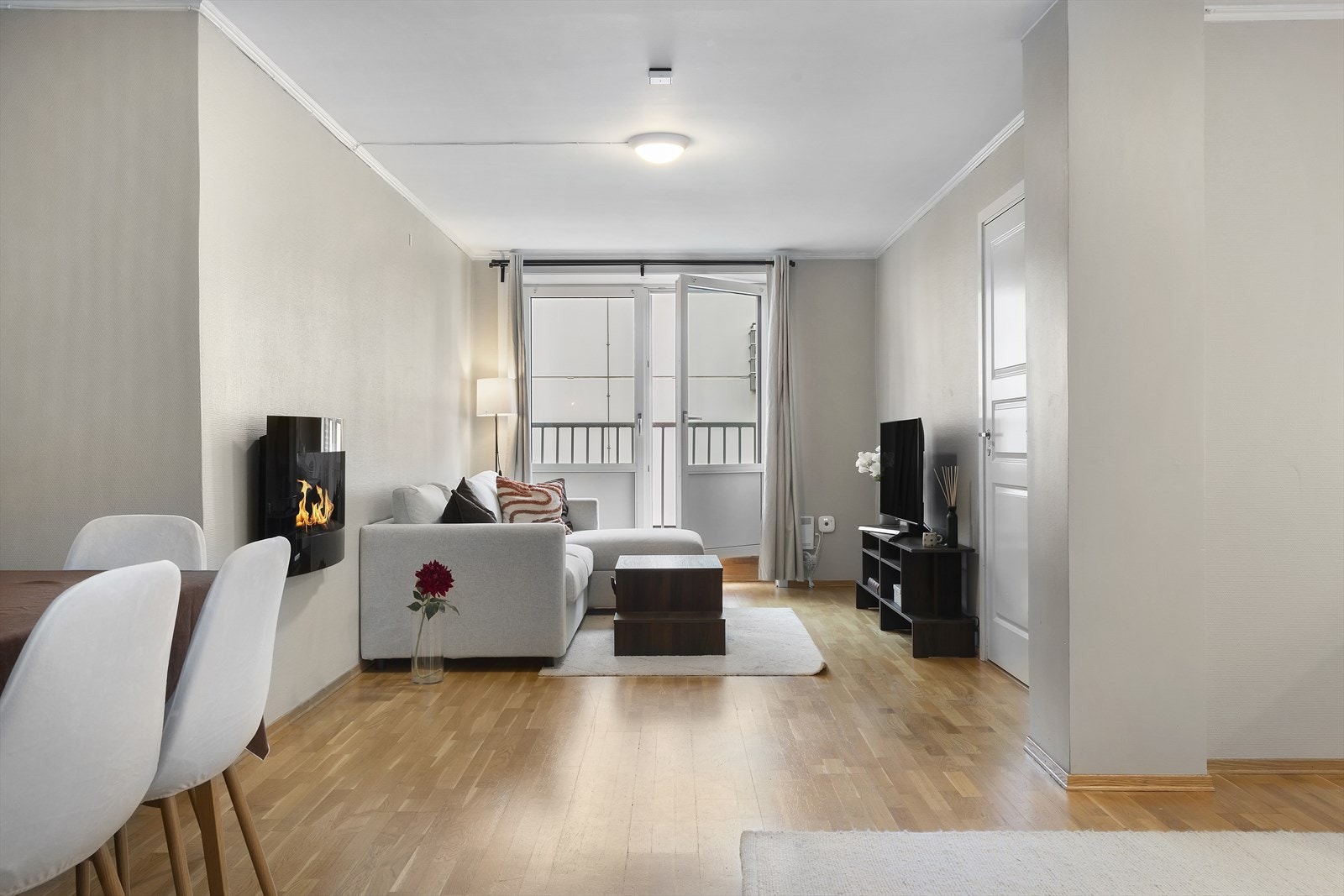 Det er flere møbleringsmuligheter på stue. Galleribilde