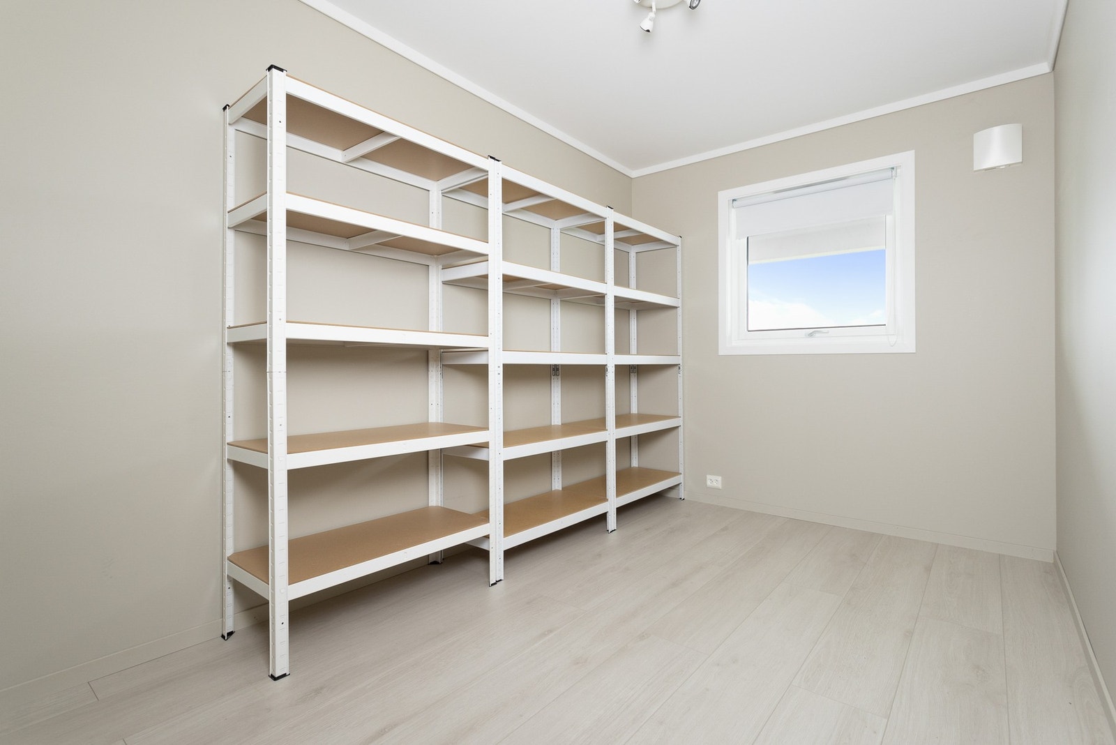 Soverom II i underetasjen. God størrelse på rommene Galleribilde