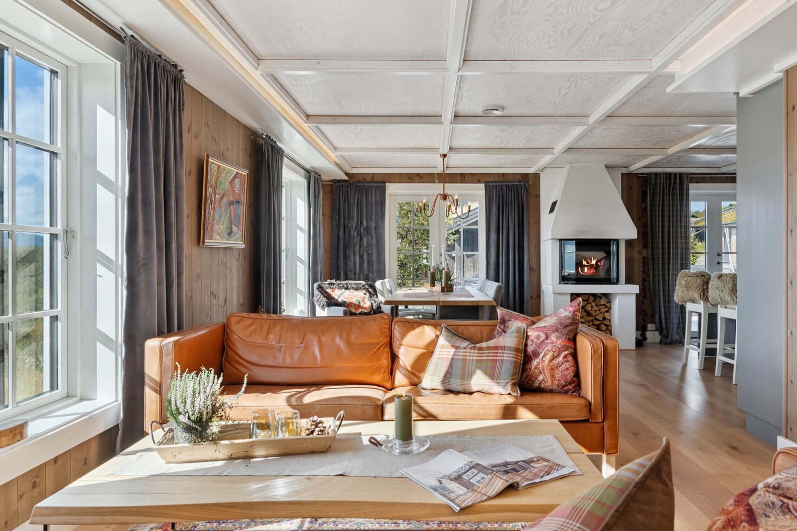 Peisen skaper ekstra hygge og gjør dette til et naturlig midtpunkt gjennom årets kalde måneder Galleribilde