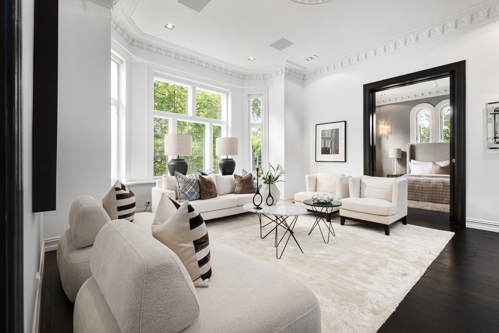 Generøs takhøyde Galleribilde