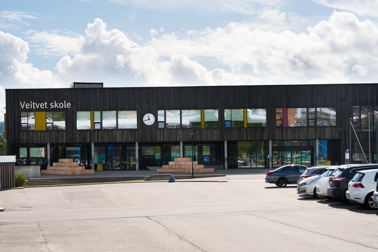 Veitvet skole ligger rett i området Galleribilde