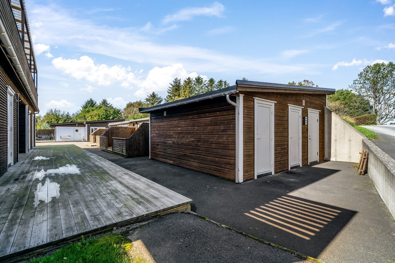 Utvendig bod med lagringsplass. Galleribilde