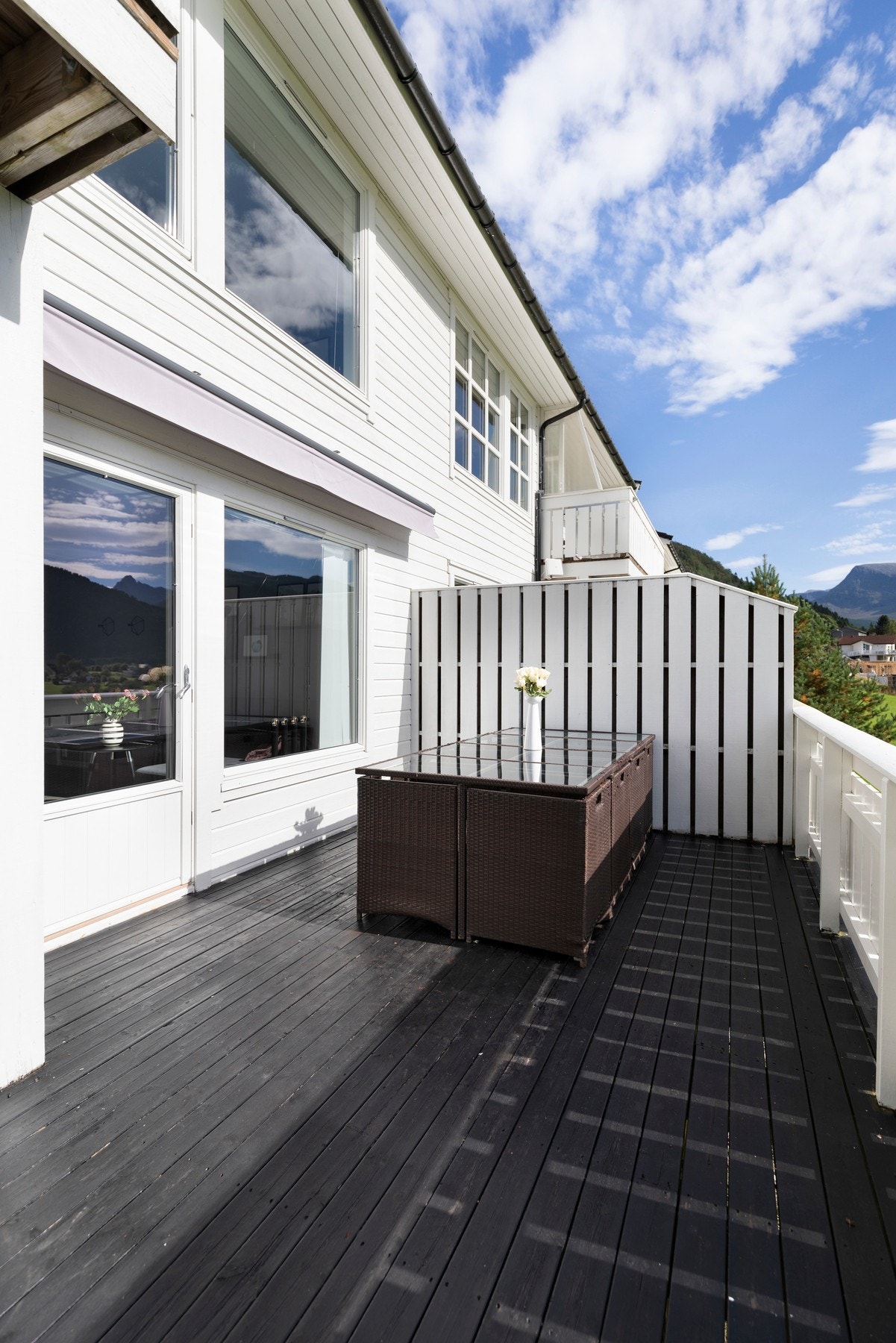 Terrasse. Galleribilde