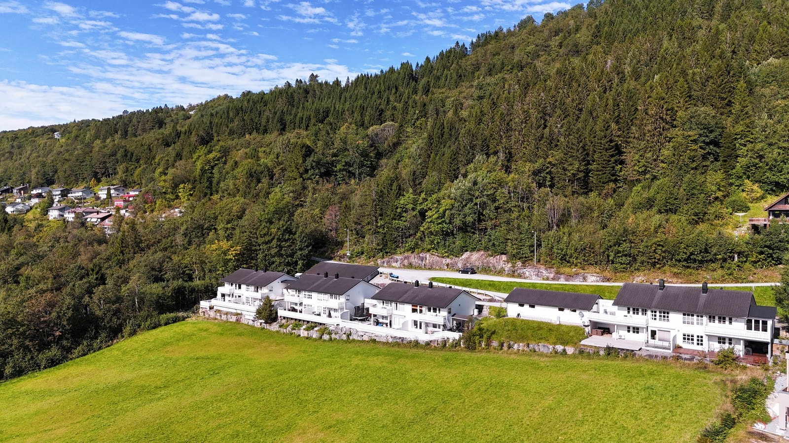 Utallige turmuligheter like utenfor inngangsdøren. Galleribilde