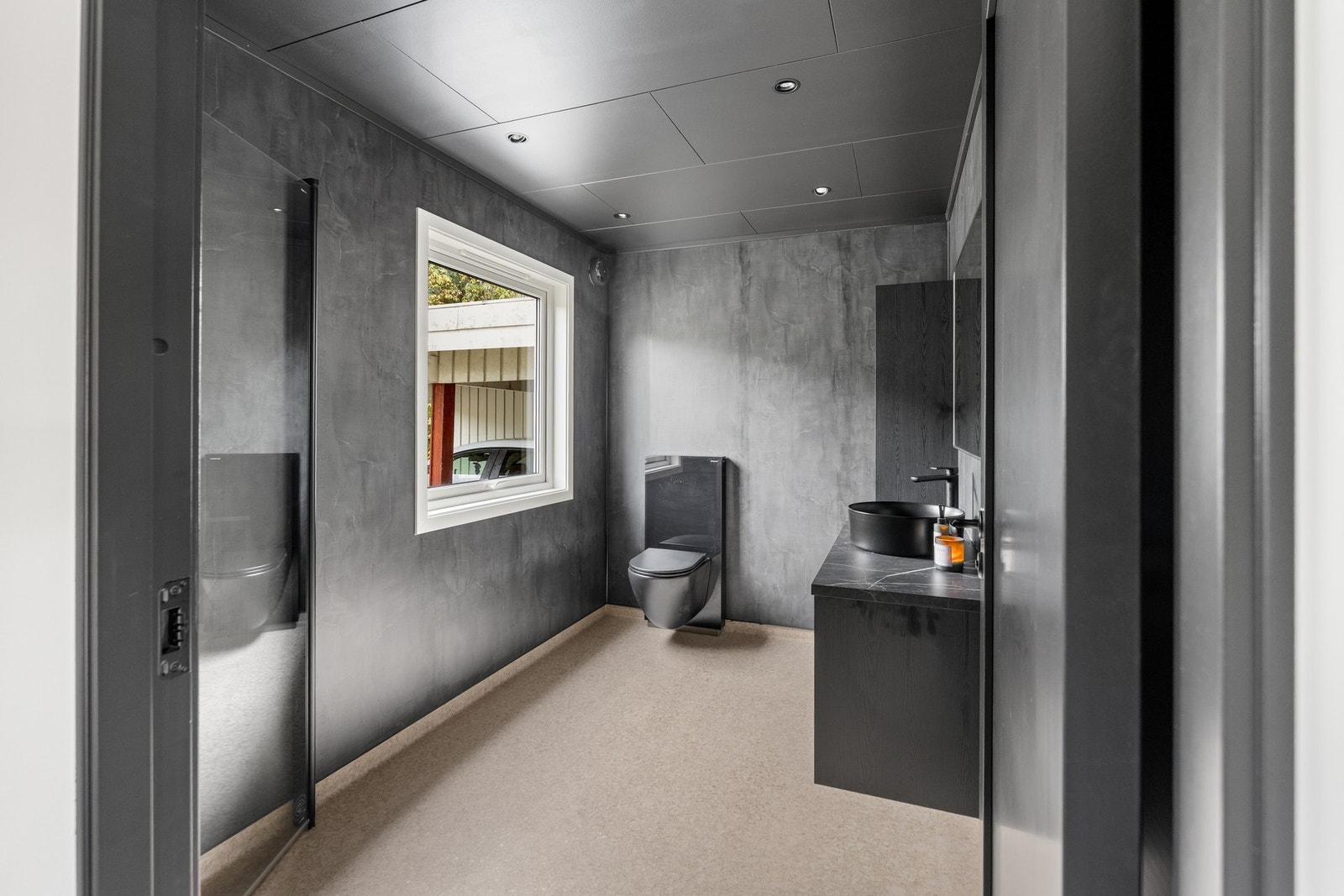 Bad - 6 kvm. Dempet og moderne uttrykk! Galleribilde