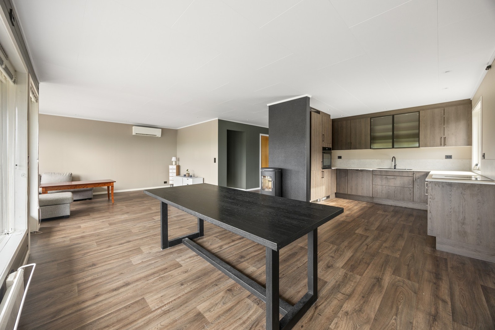 Det er oppvarming fra vedfyring, varmepumpe og elektrisitet Galleribilde