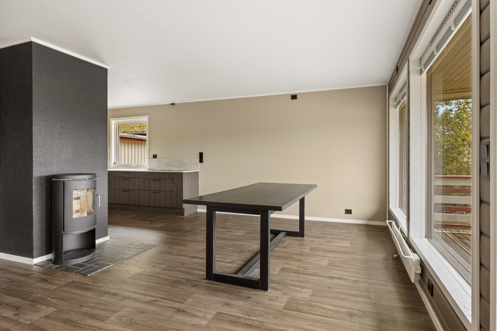 Spisebordet kan plasseres i naturlig tilknytning til kjøkkenet Galleribilde