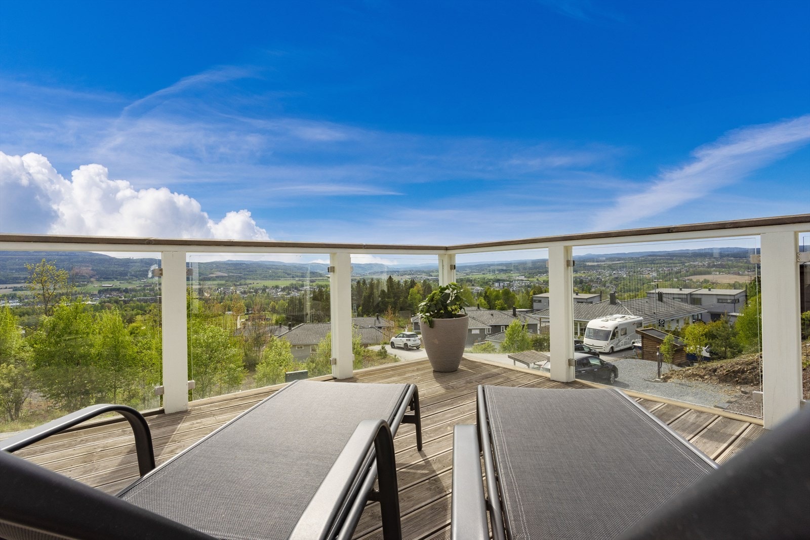 Svært solrik eiendom Galleribilde