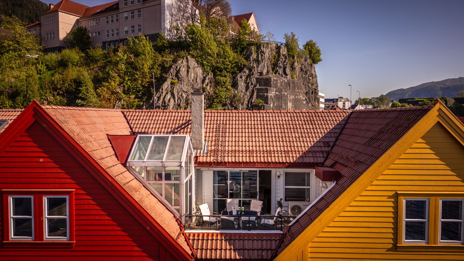 - Terrasse sett fra sjøsiden -