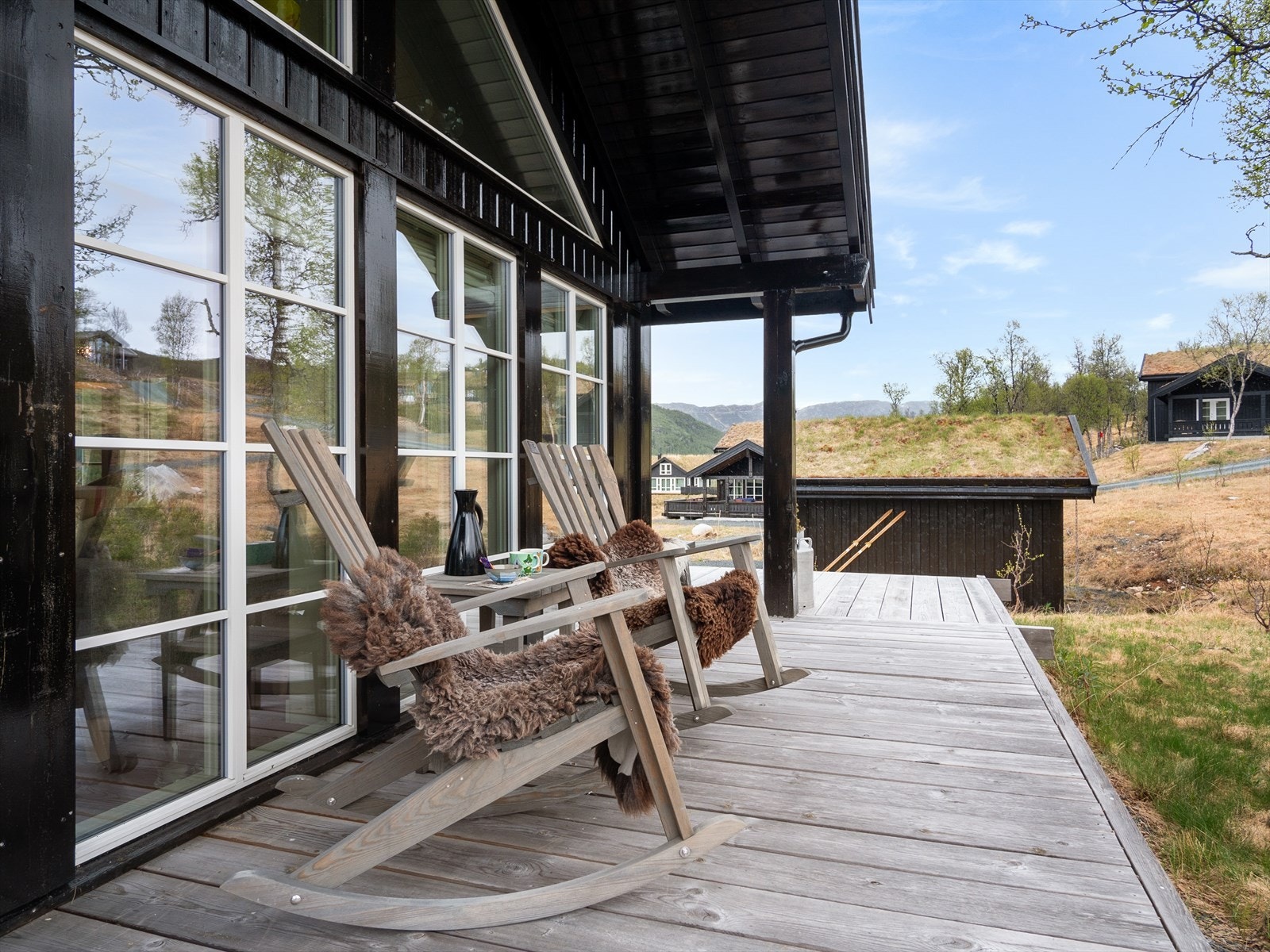 Hytta ligger fint til i ett veletablert hyttefelt på Heimvegli. Galleribilde