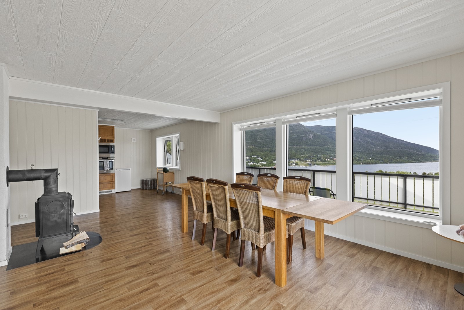 Spisestue/stue leilighet 23 Galleribilde