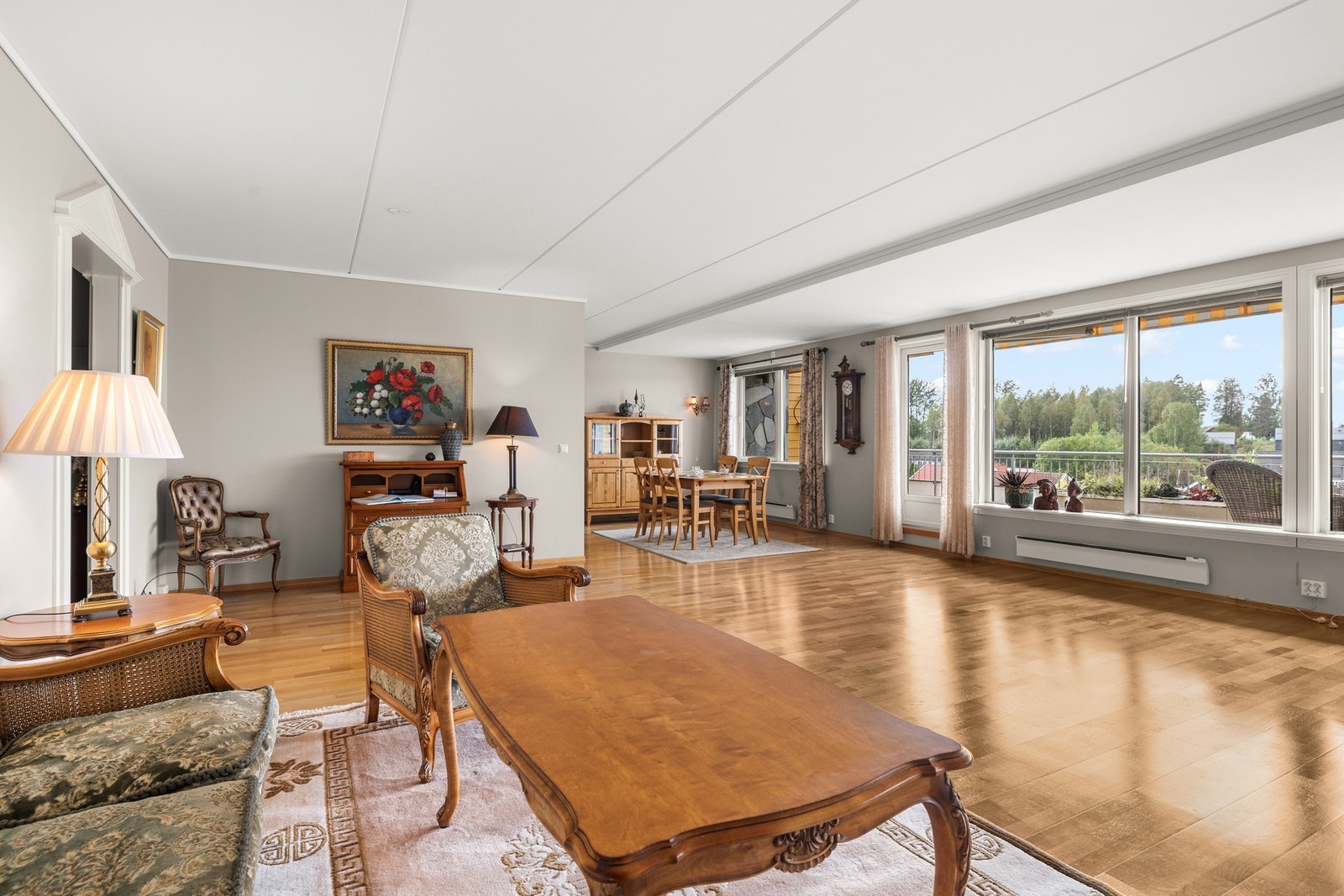 3-stavs parkett på gulvet. Galleribilde