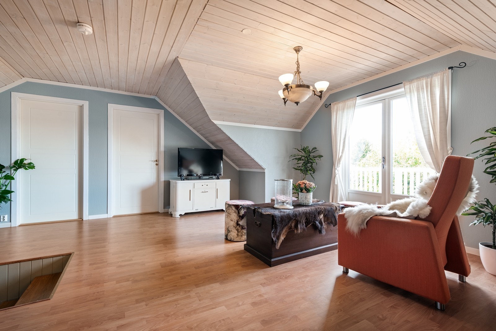 Balkong på utsiden mot fremsiden av huset Galleribilde