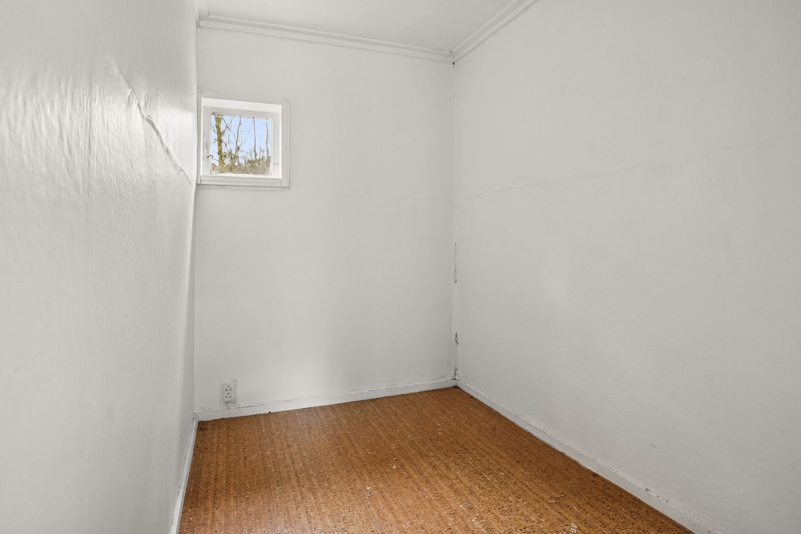 Soverom. Det gjøres oppmerksom på at det ikke foreligger originale plantegninger eller ferdigattest og rommene benevnes derfor etter dagens bruk Galleribilde