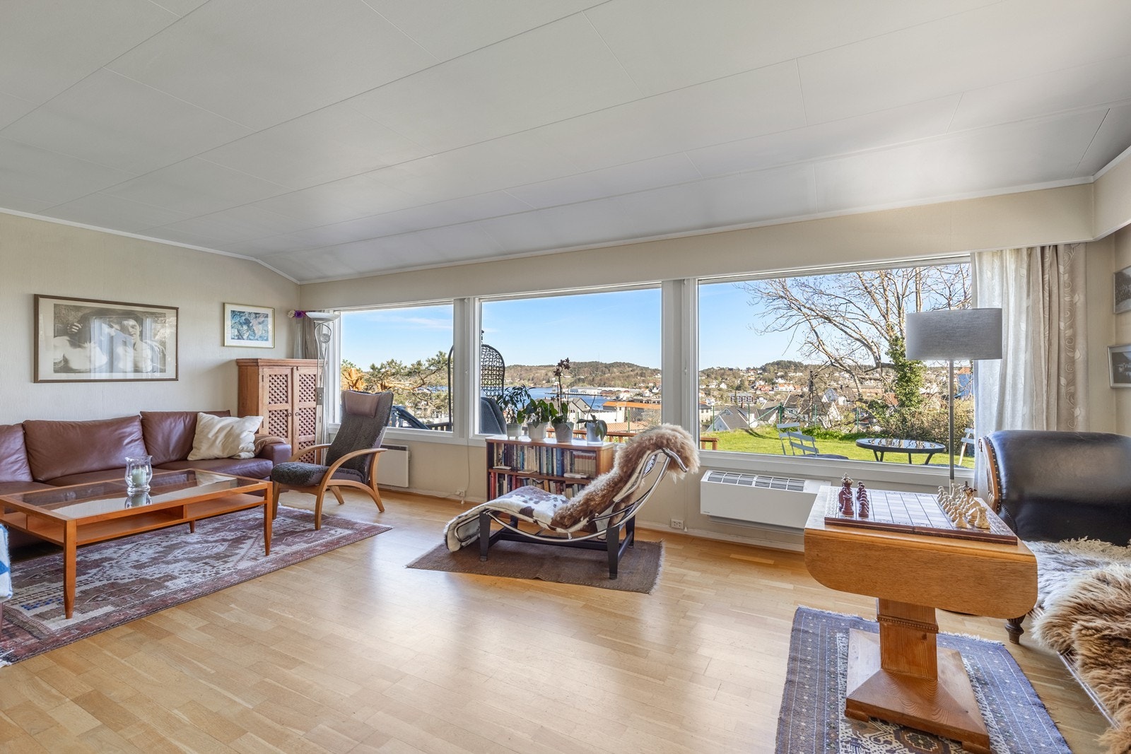 Store vinduer med panoramautsikt Galleribilde