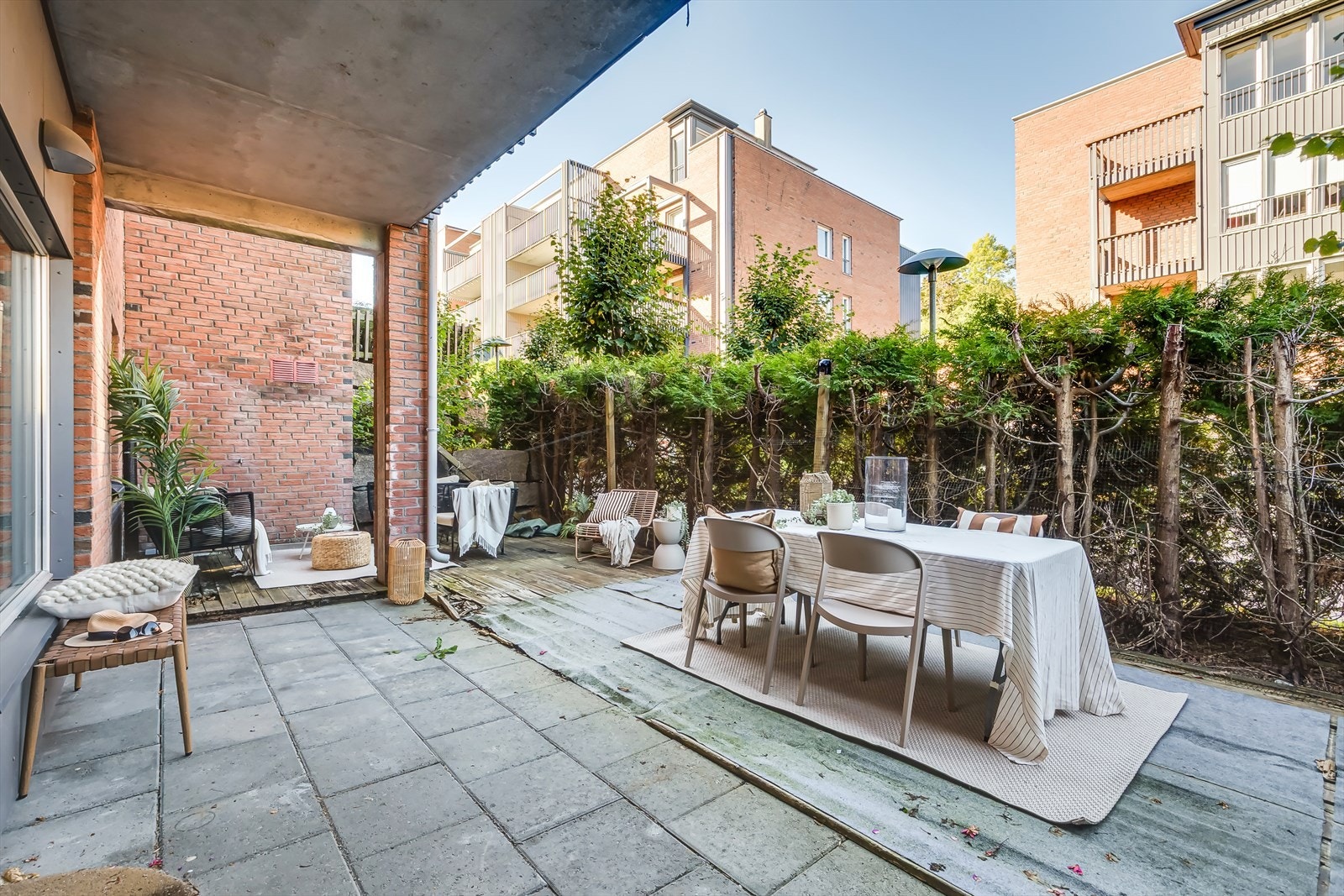 3-roms med stort potensiale og fantastisk markterrasse Galleribilde