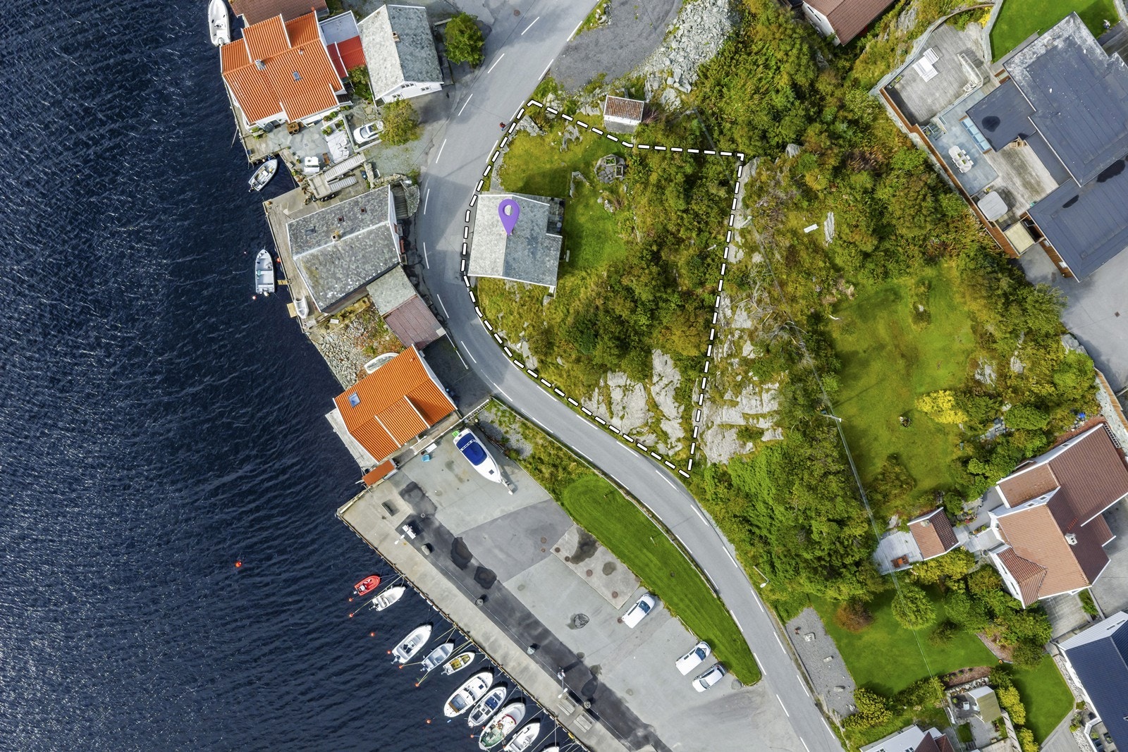 Romslig tomt på ca. 851 m2. Galleribilde