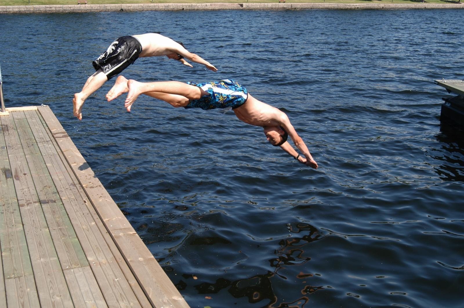 Mange på Union Brygge starter dagen med et morgenbad Galleribilde