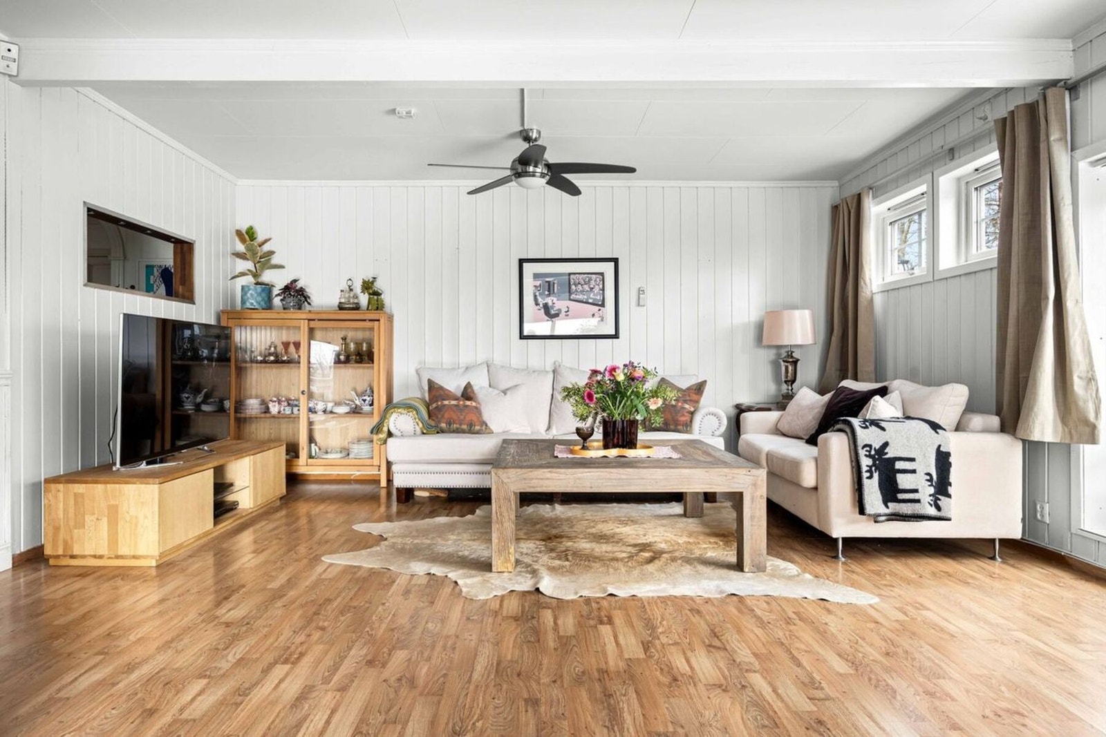 En romslig sofagruppe gjør det enkelt å samle hele familien. Galleribilde