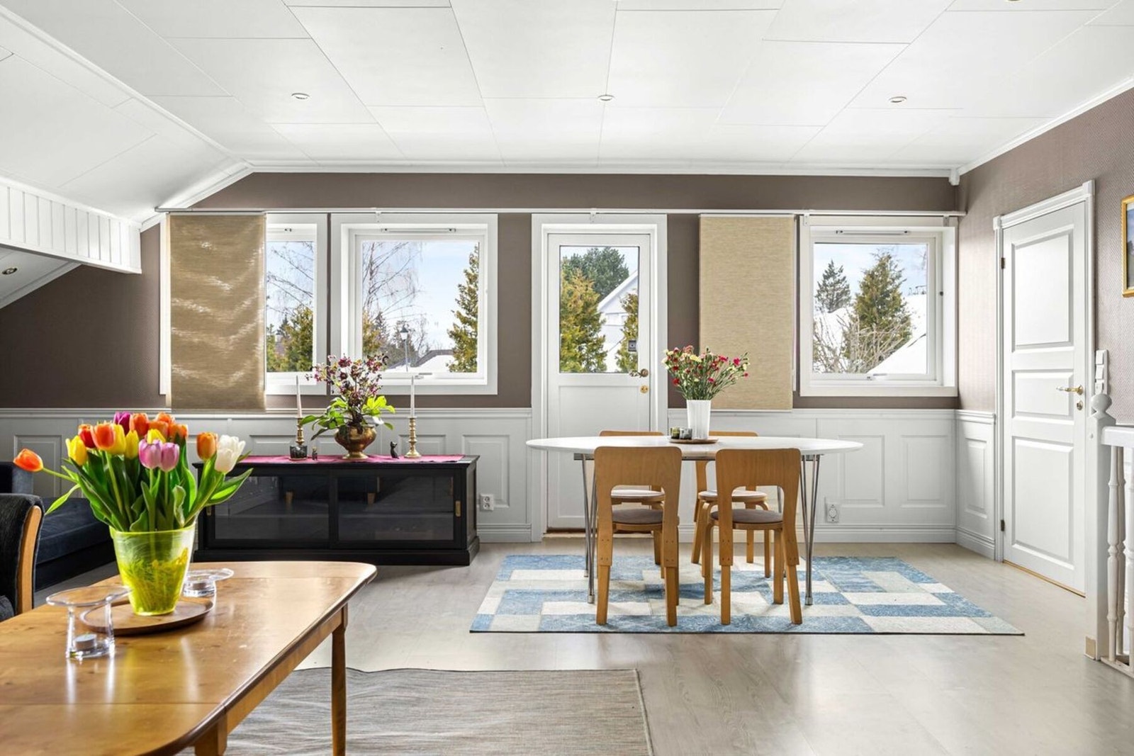 Fra loftstuen er det utgang til en balkong. Galleribilde