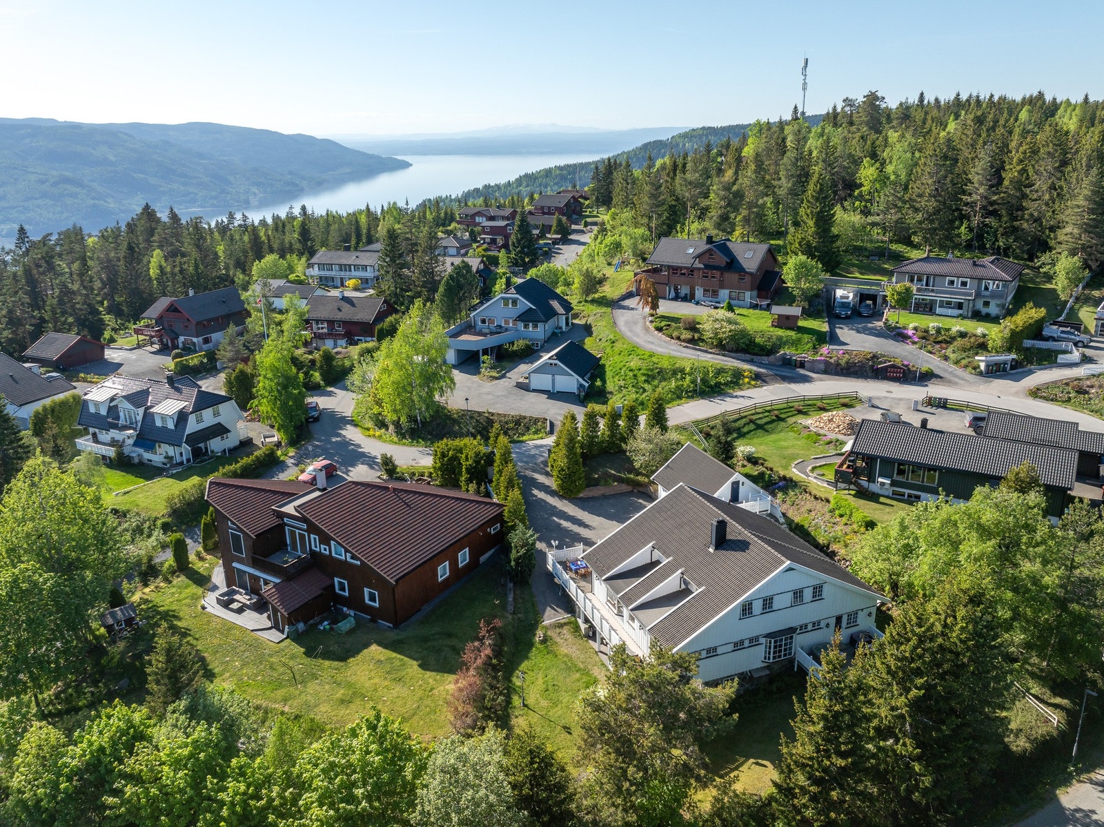 Det er ca. 13 minutter med bil til Sandvika. Galleribilde