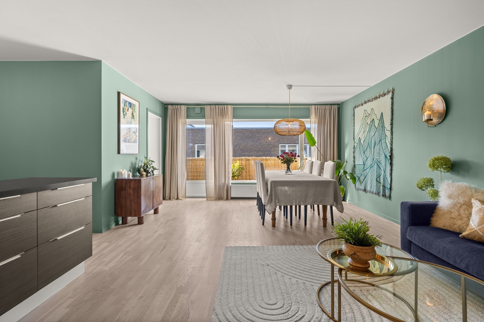 Flott 4-roms selveierleilighet beliggende i 5.etasje. Galleribilde