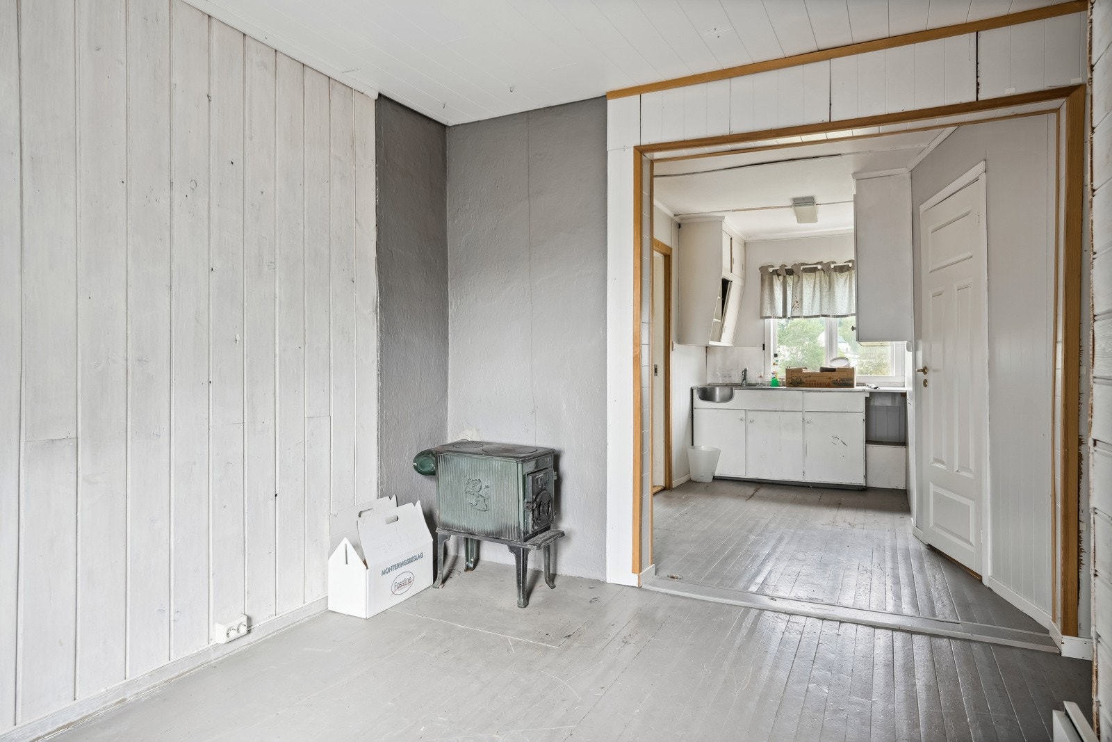 Rom i loftsetasje. Galleribilde