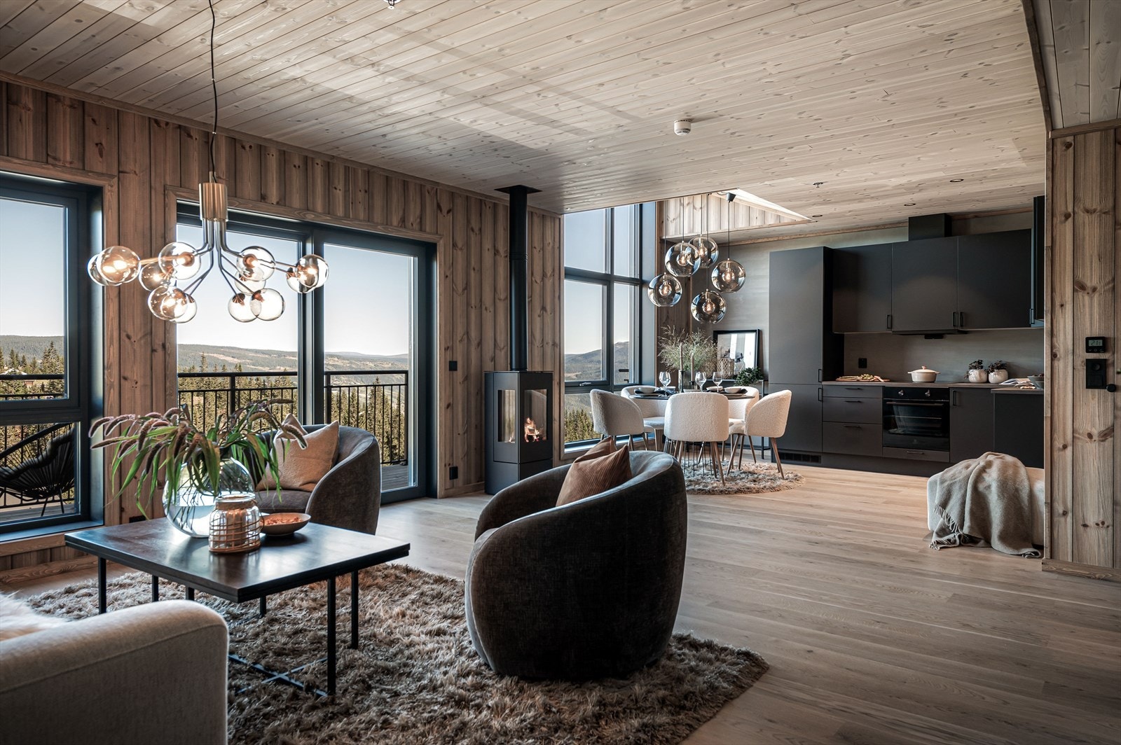 Vegard Ellingsberg v/DNB Eiendom har gleden av å presentere Midtibakken 20 - En stor toppleilighet på 121 kvm. I Galleribilde