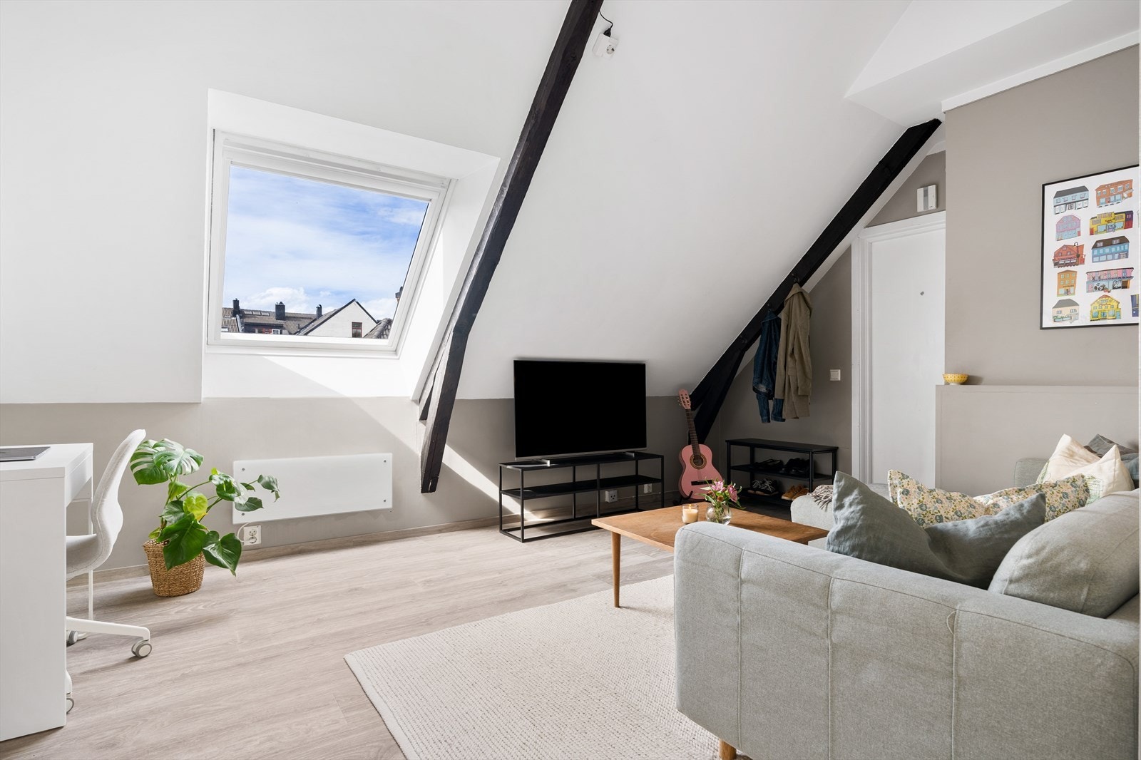 Smart planløsning hvor arealet er godt utnyttet og rom som er enkle å møblere. Galleribilde