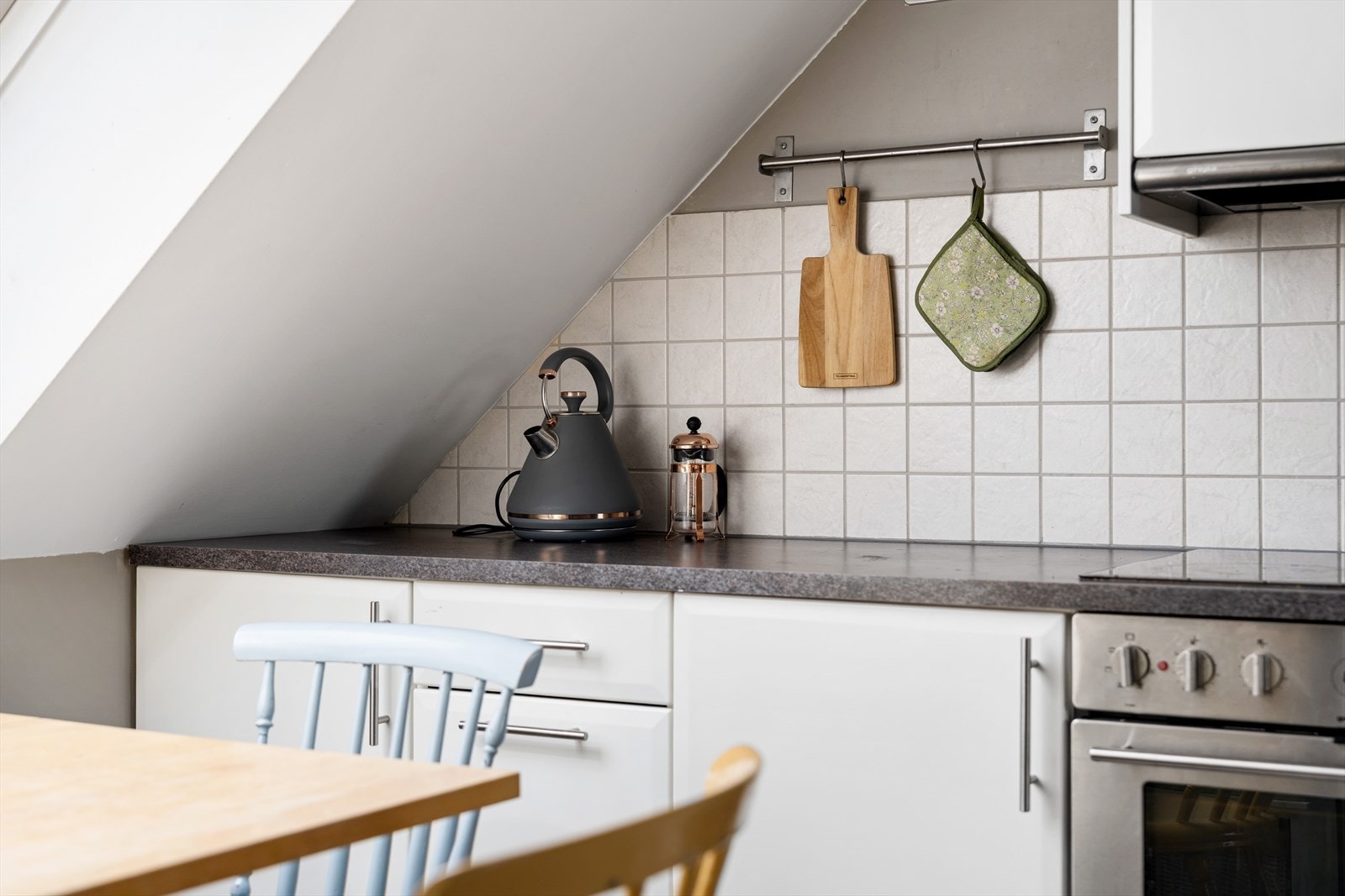 Kjøkkenet har god standard med tilstandsgrad 1 fra bygningssakskyndig. Galleribilde