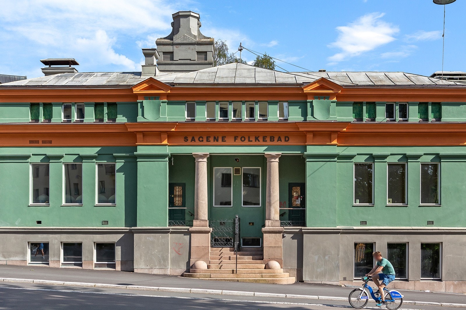 Klassiske Sagene Folkebad hvor du kan bade med eller uten klær Galleribilde