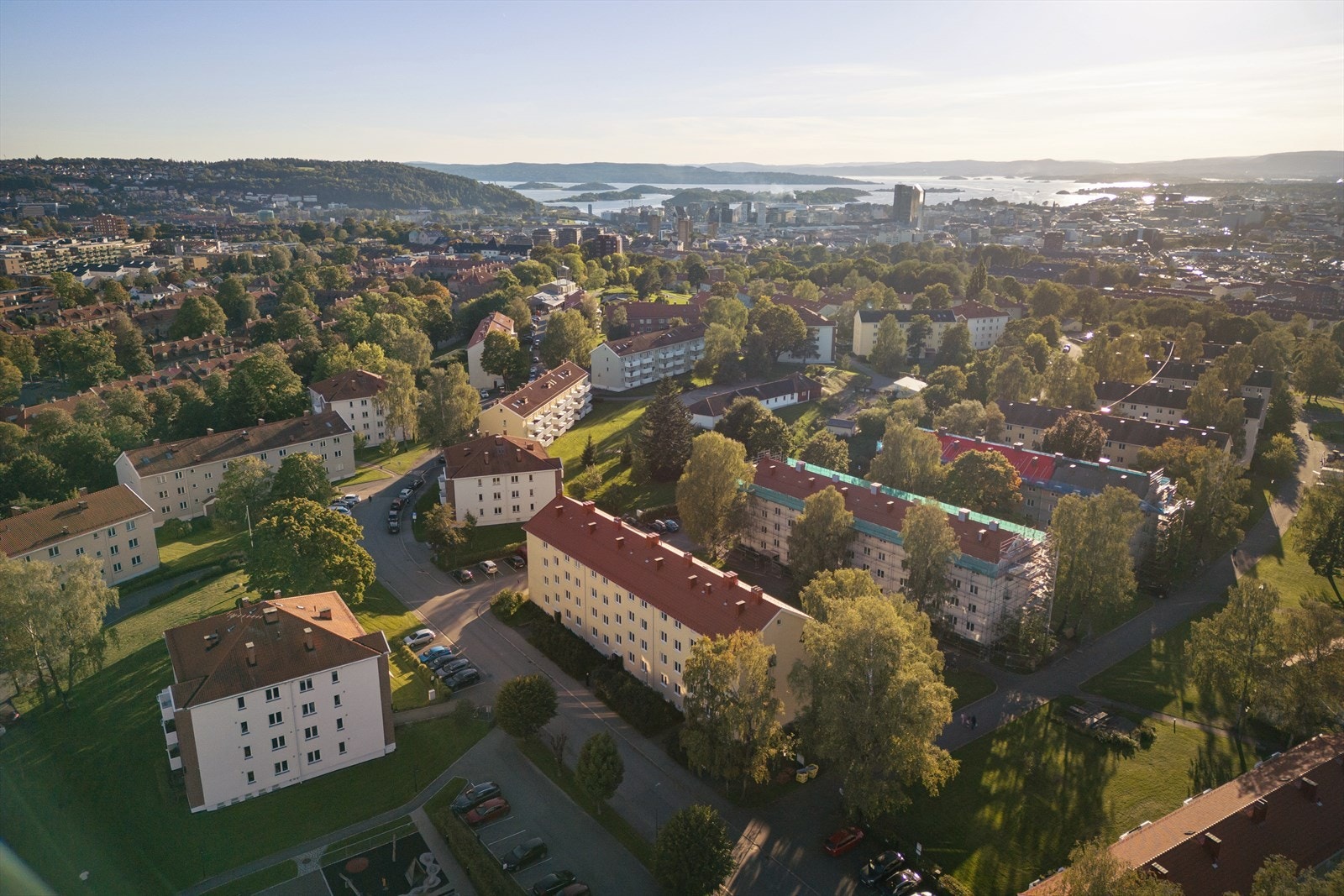 15 minutters gange til Grünerløkka, med servicetilbud som Hasle Torg i nærheten. Galleribilde
