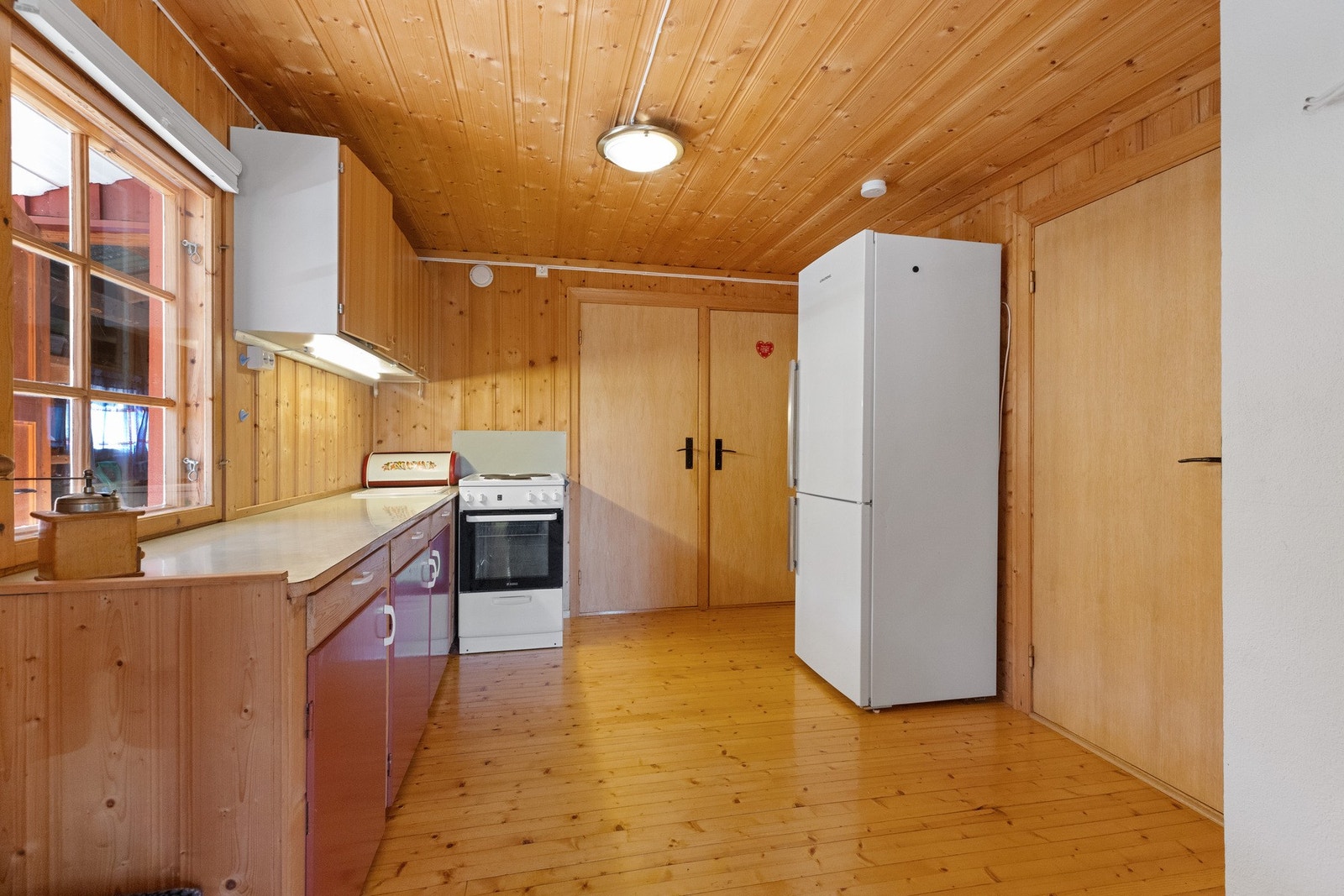 Hytta har innlagt strøm Galleribilde