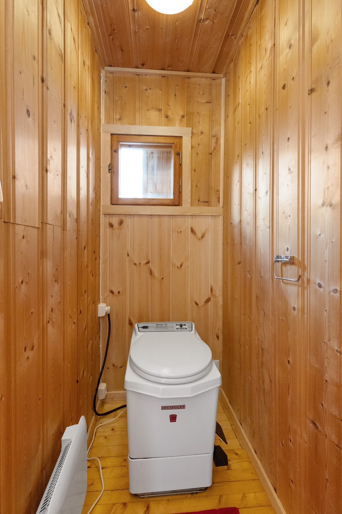 Eget rom med forbrenningstoalett Galleribilde